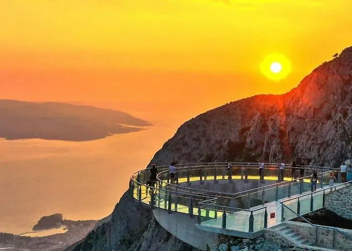 Ellamar Center Makarska