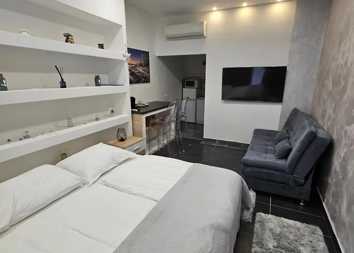 Ellamar Center Apartman