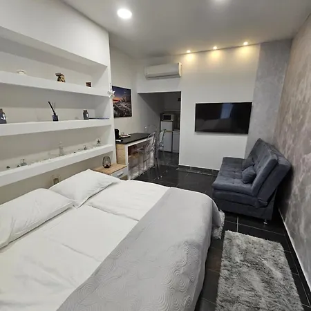 Ellamar Center Apartment