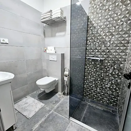 Apartman Ellamar Center *