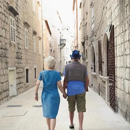 Apartman Ellamar Center